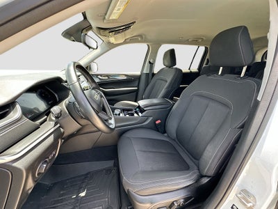 2022 Jeep Grand Cherokee L Laredo