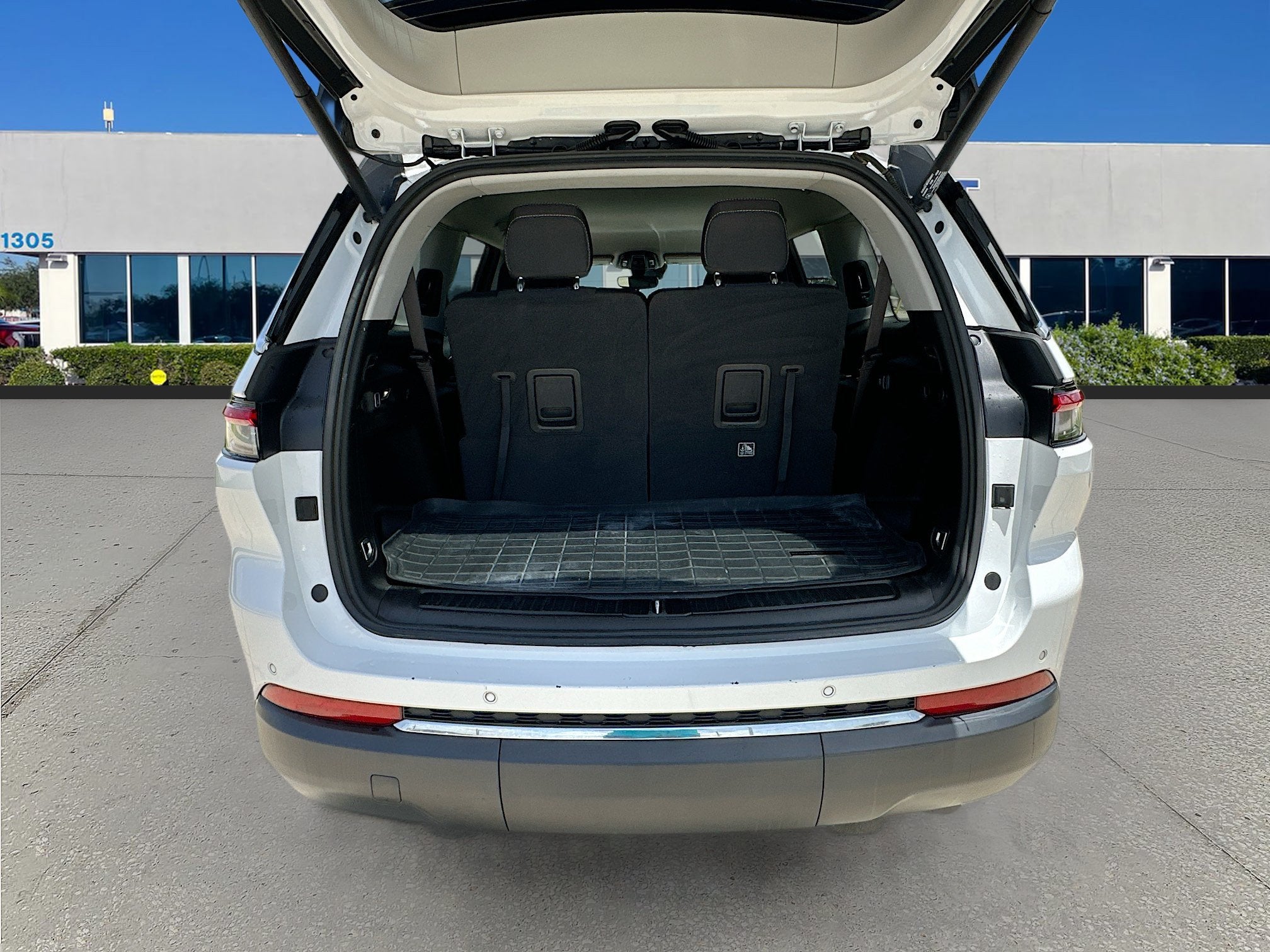 2022 Jeep Grand Cherokee L Laredo
