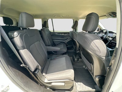 2022 Jeep Grand Cherokee L Laredo