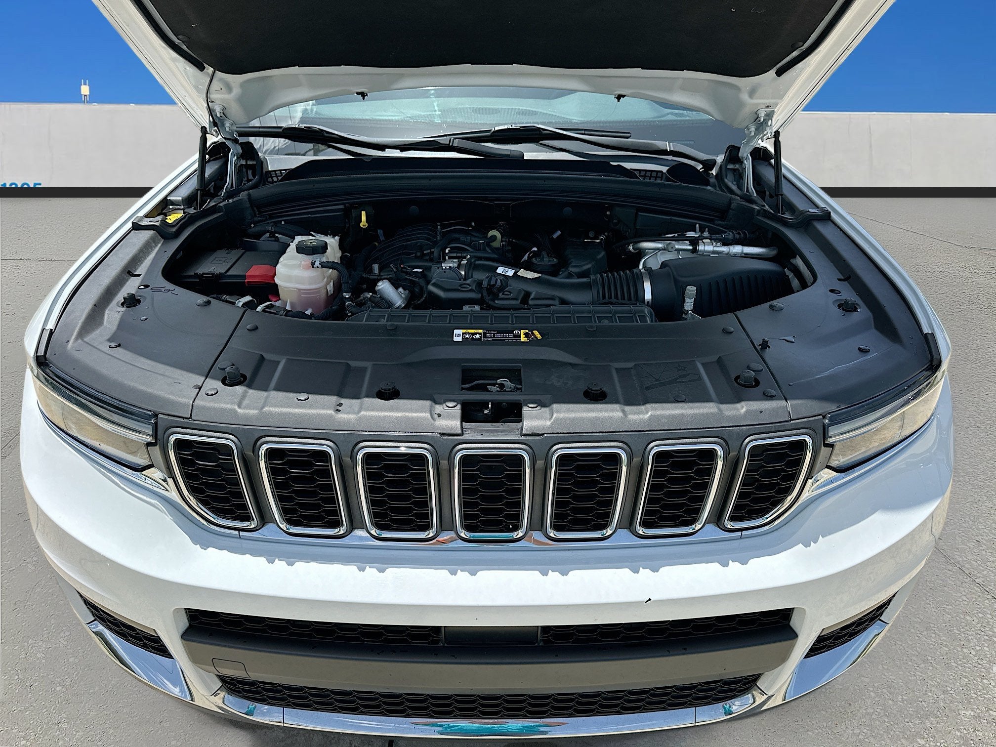 2022 Jeep Grand Cherokee L Laredo