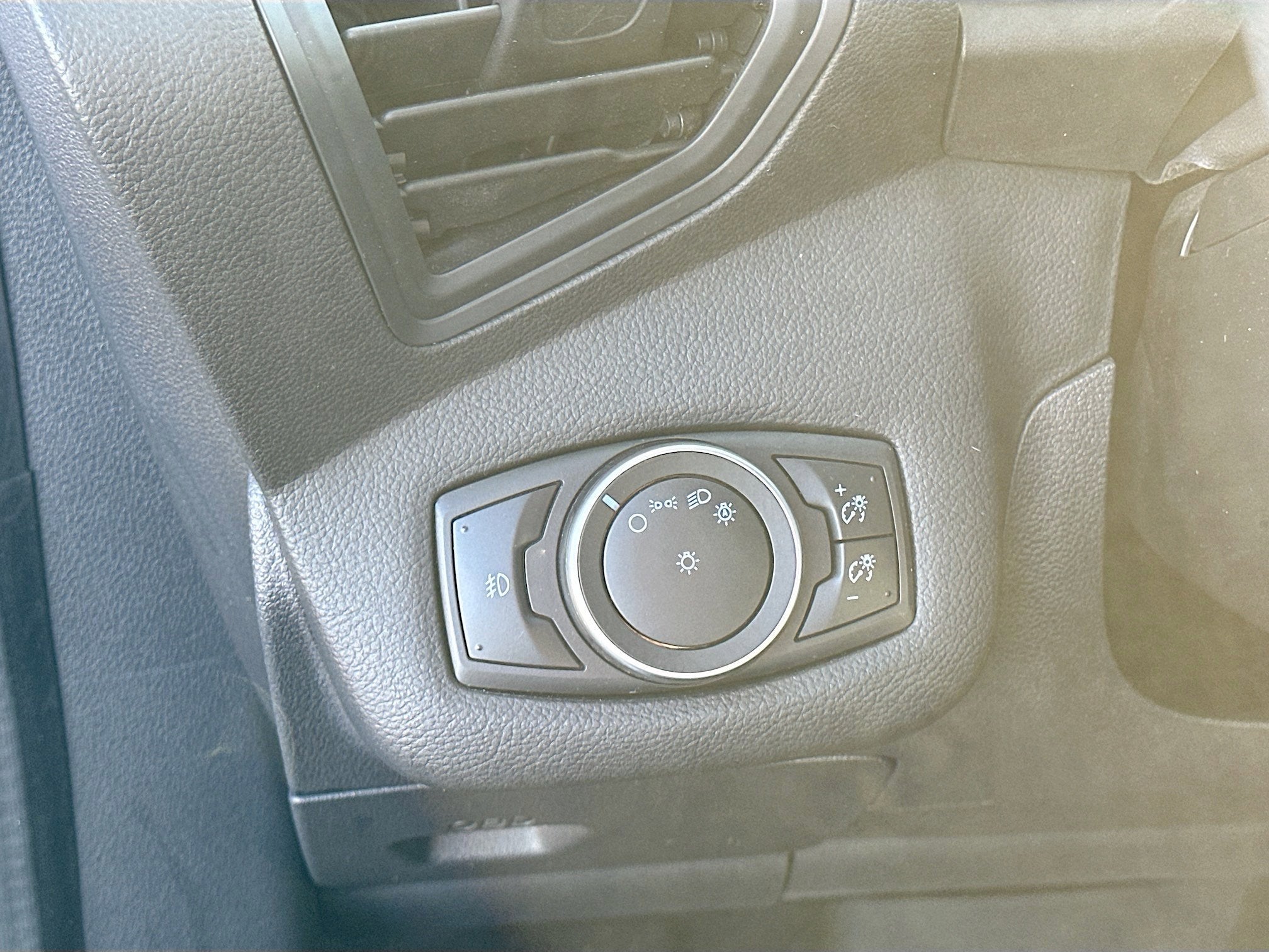 2017 Ford C-Max Energi Titanium