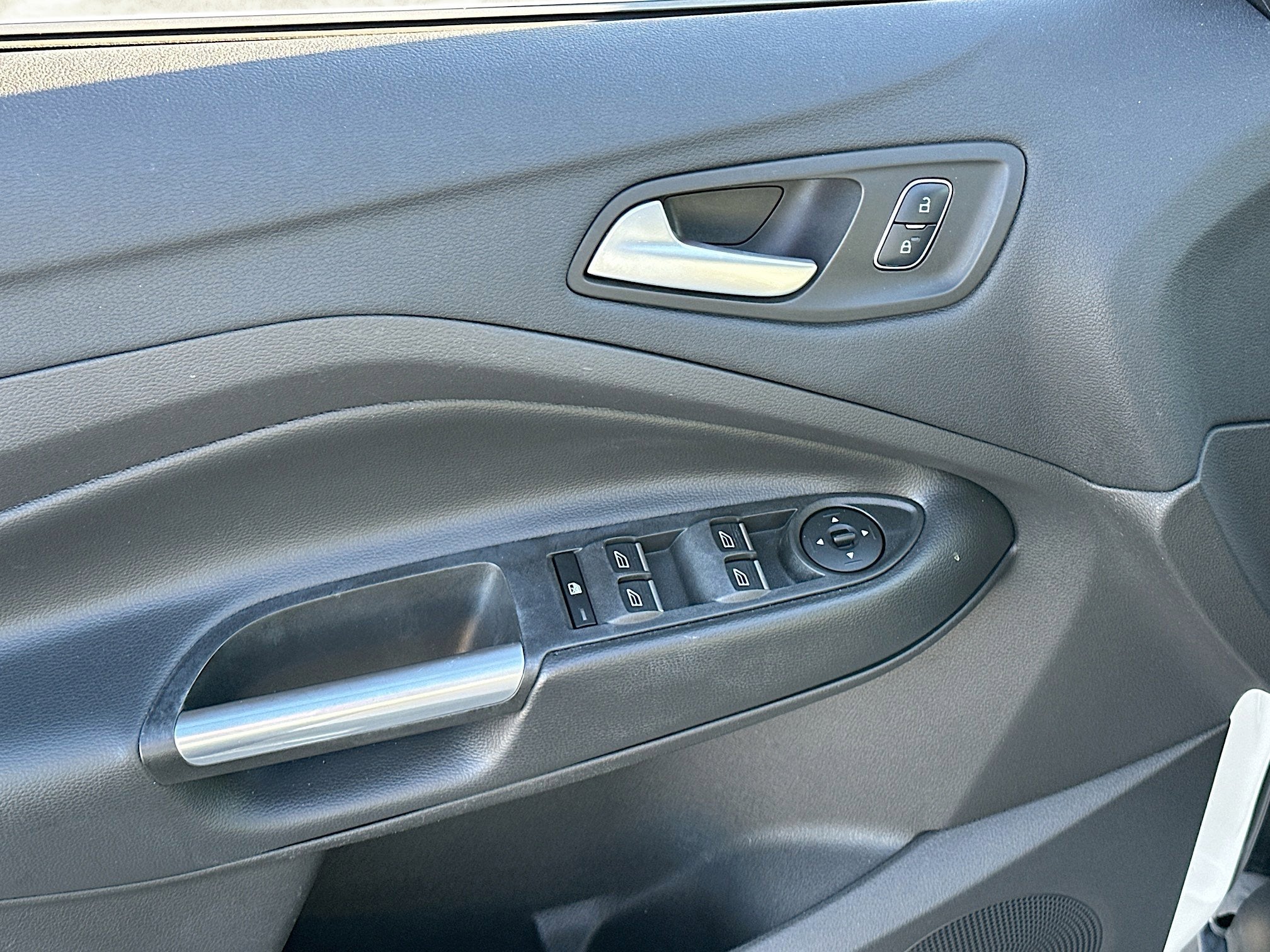 2017 Ford C-Max Energi Titanium