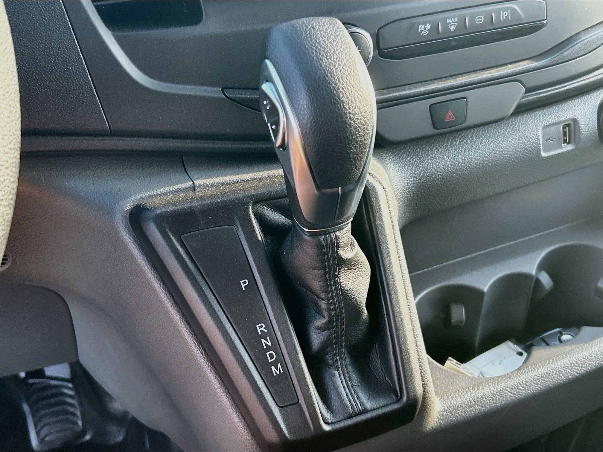 2026 Ford Transit Passenger Wagon XL