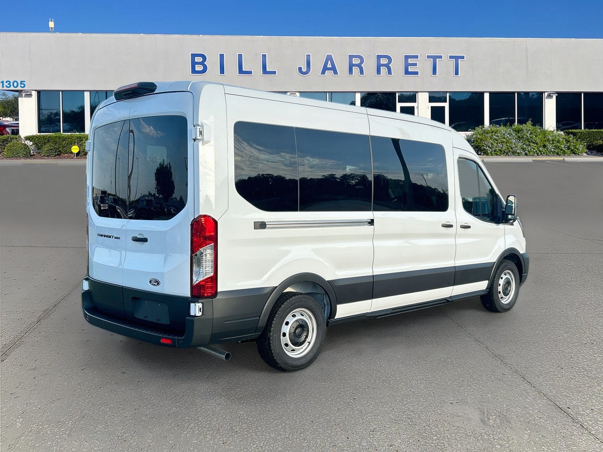 2026 Ford Transit Passenger Wagon XL