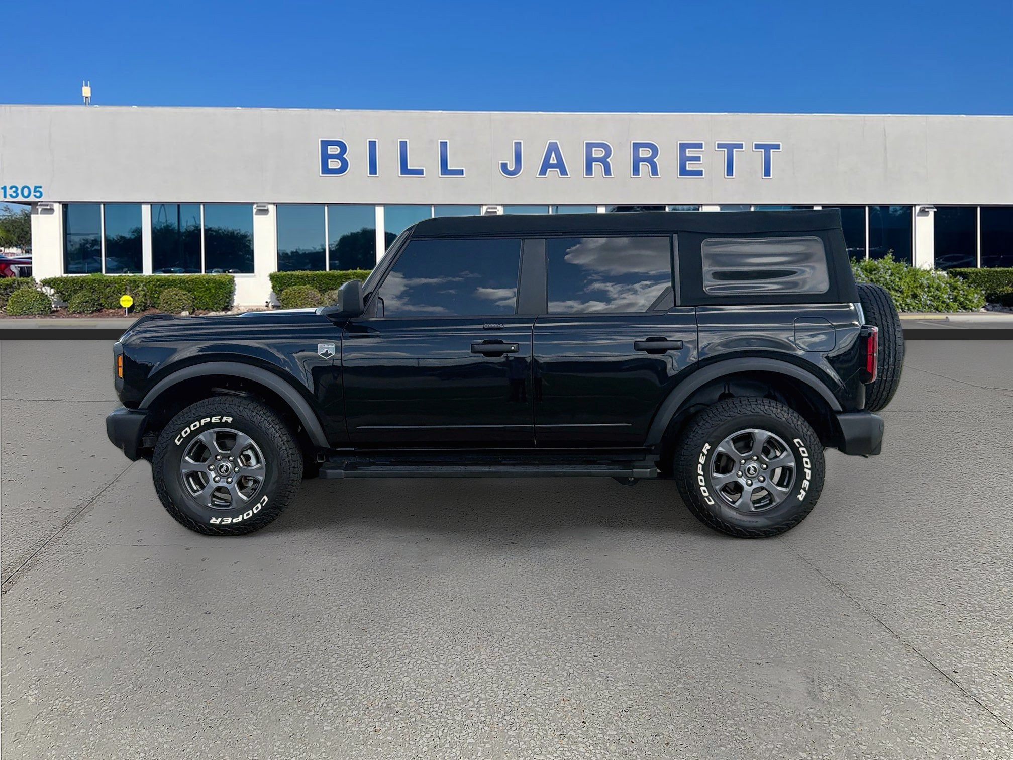 2022 Ford Bronco Base