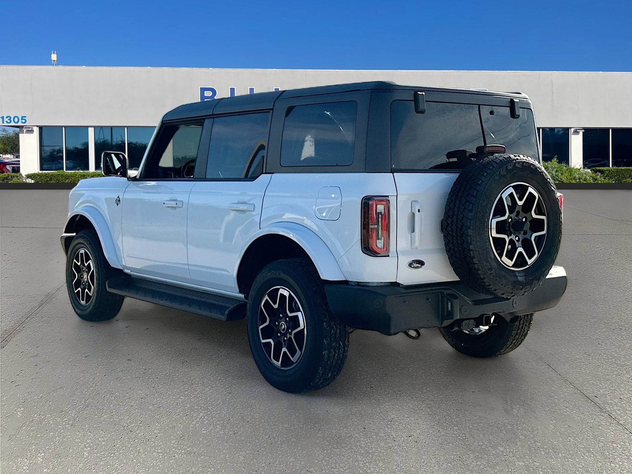 2025 Ford Bronco Outer Banks