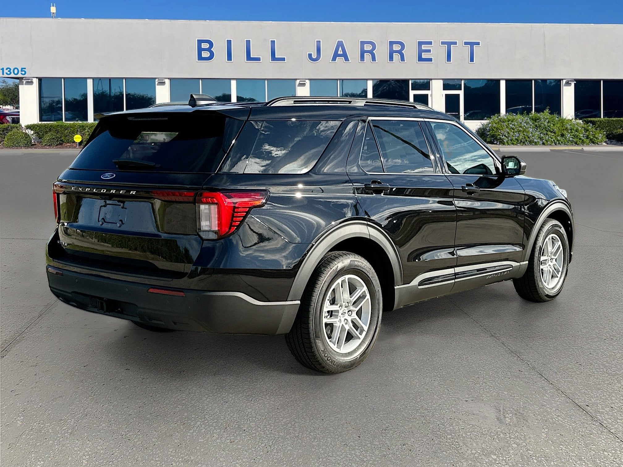 2026 Ford Explorer Active w/100A Pkg