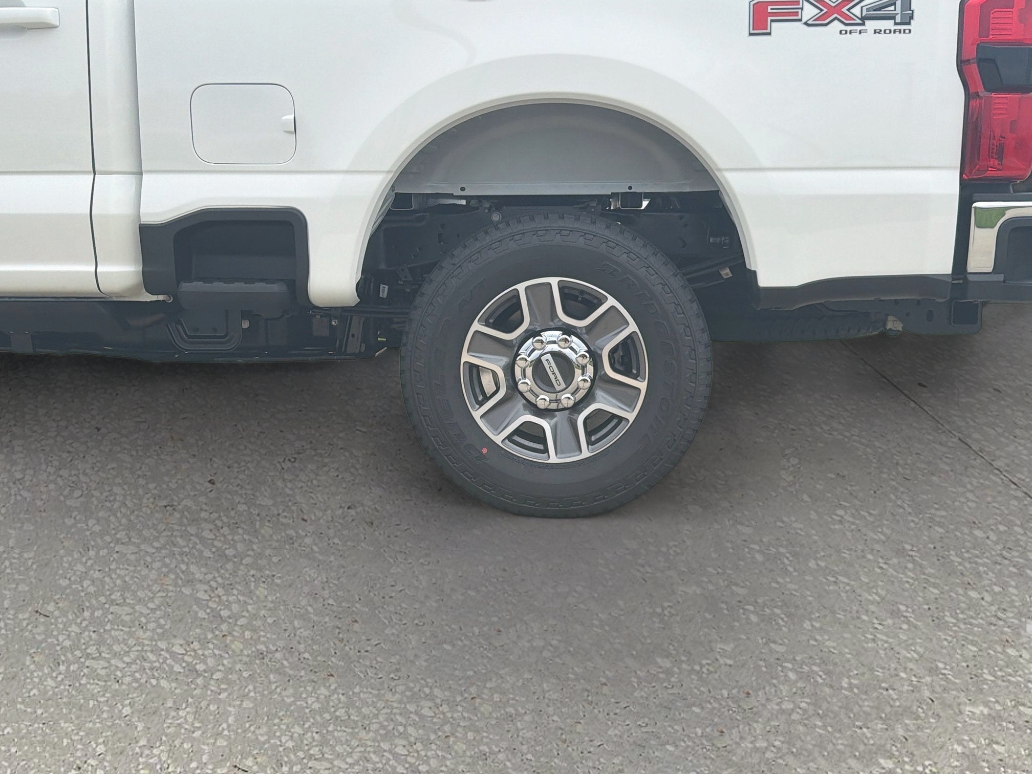2027 Ford F-250SD F-250® Lariat®