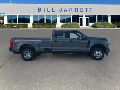 2027 Ford Super Duty F-350 DRW F-350® XL