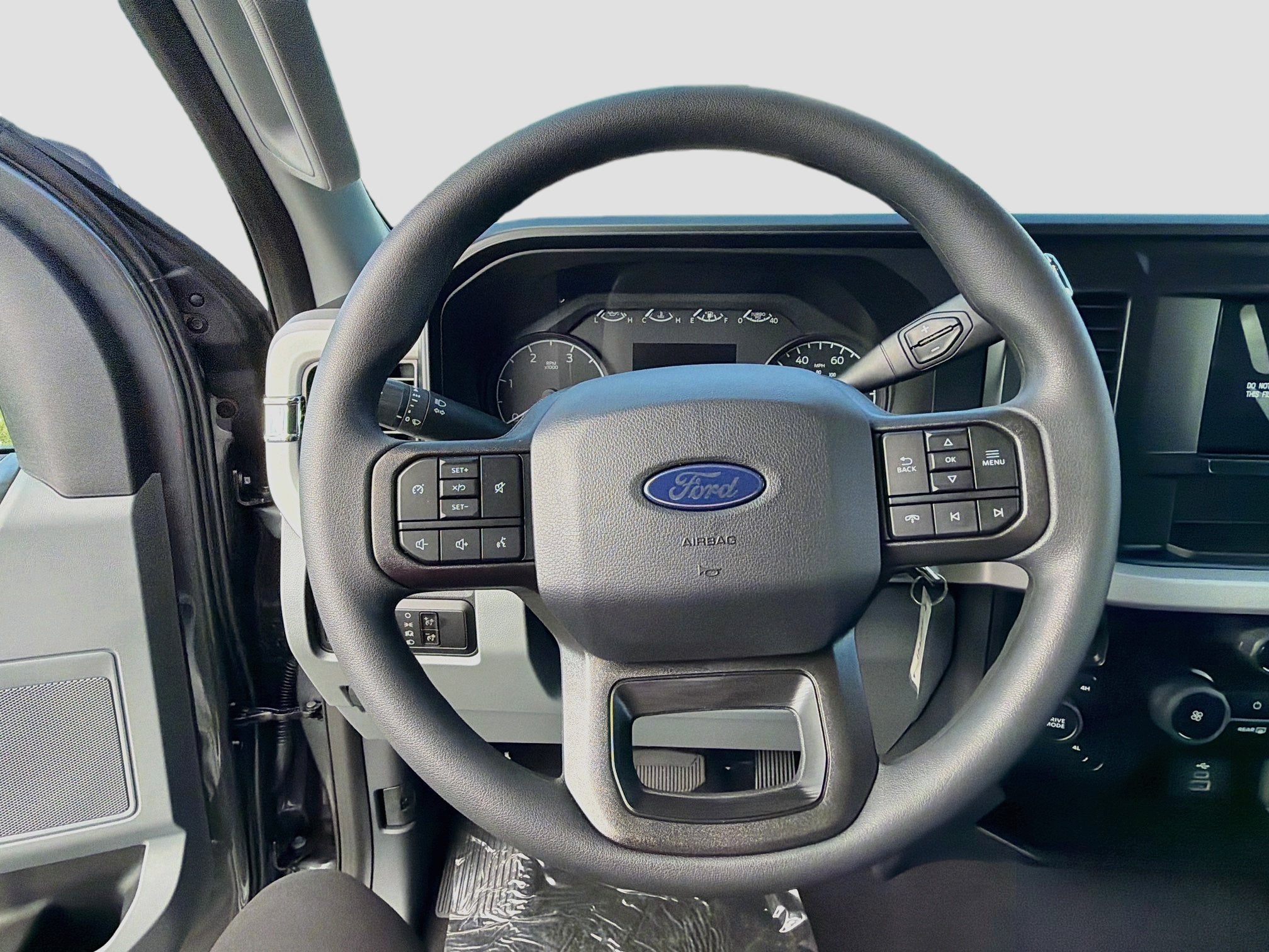 2027 Ford Super Duty F-350 DRW F-350® XL