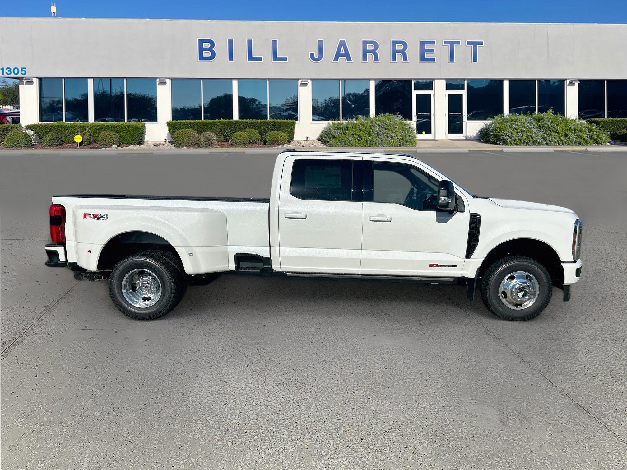 2026 Ford Super Duty F-350 DRW F-350® Platinum®