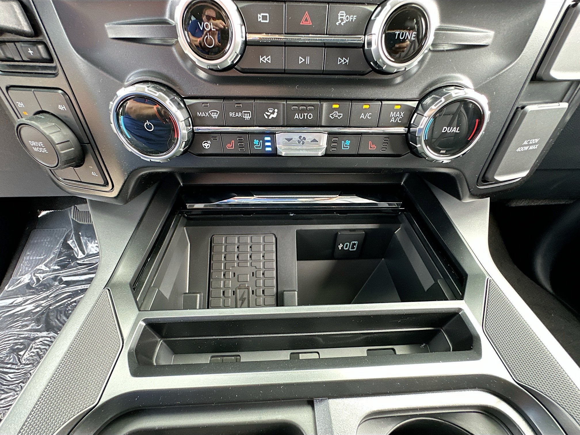 2026 Ford Super Duty F-350 DRW F-350® Lariat®