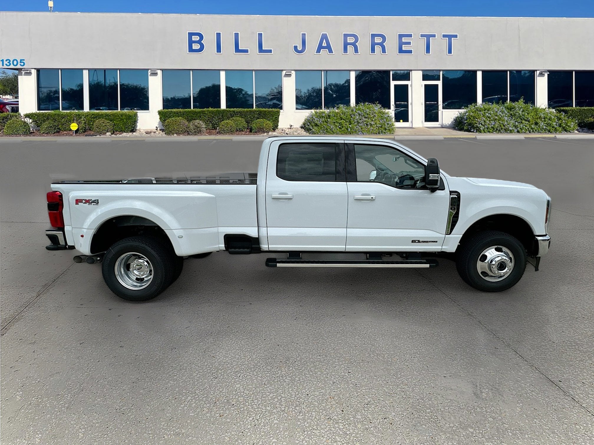2026 Ford Super Duty F-350 DRW F-350® Lariat®