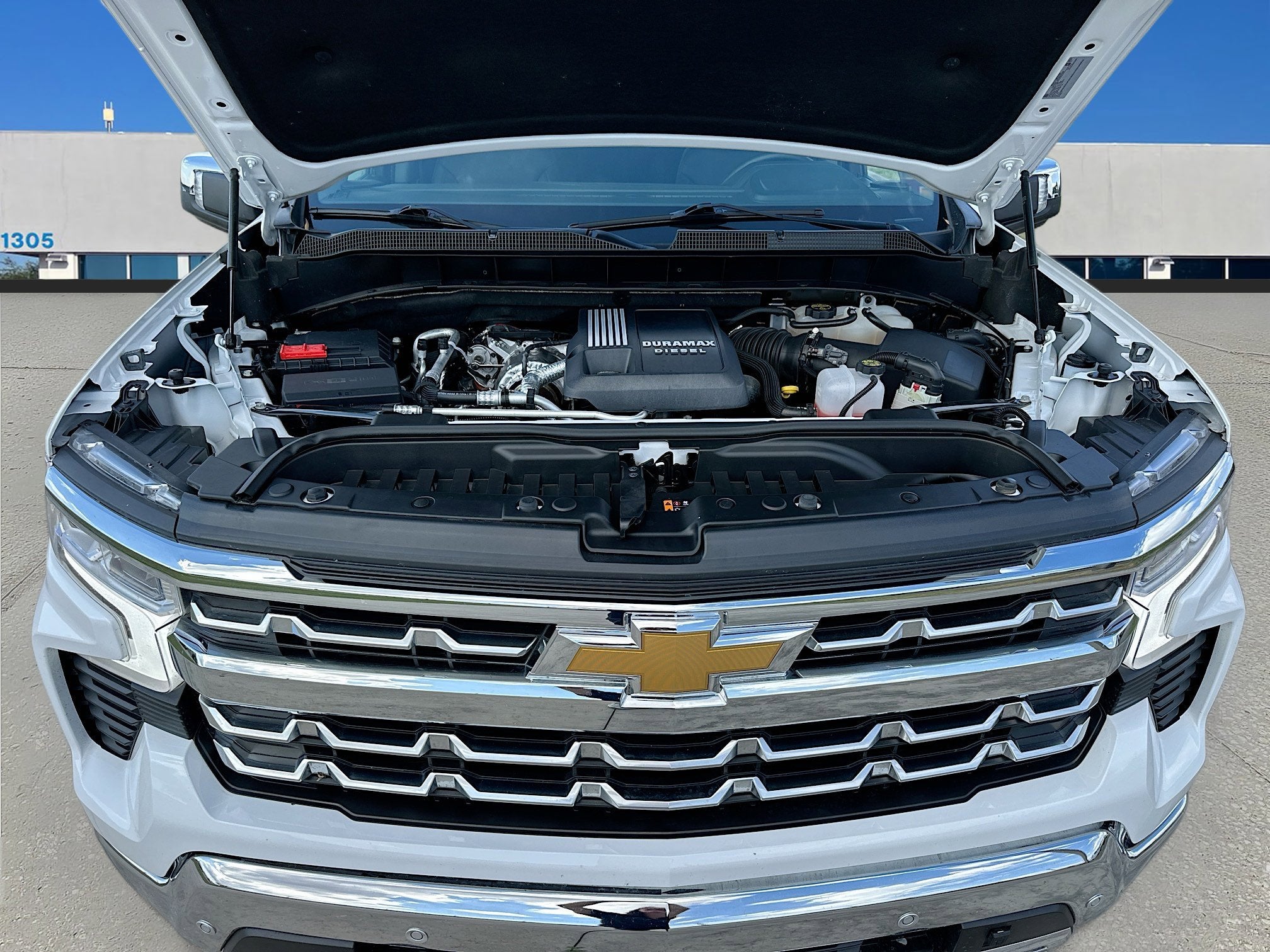 2025 Chevrolet Silverado 1500 LTZ