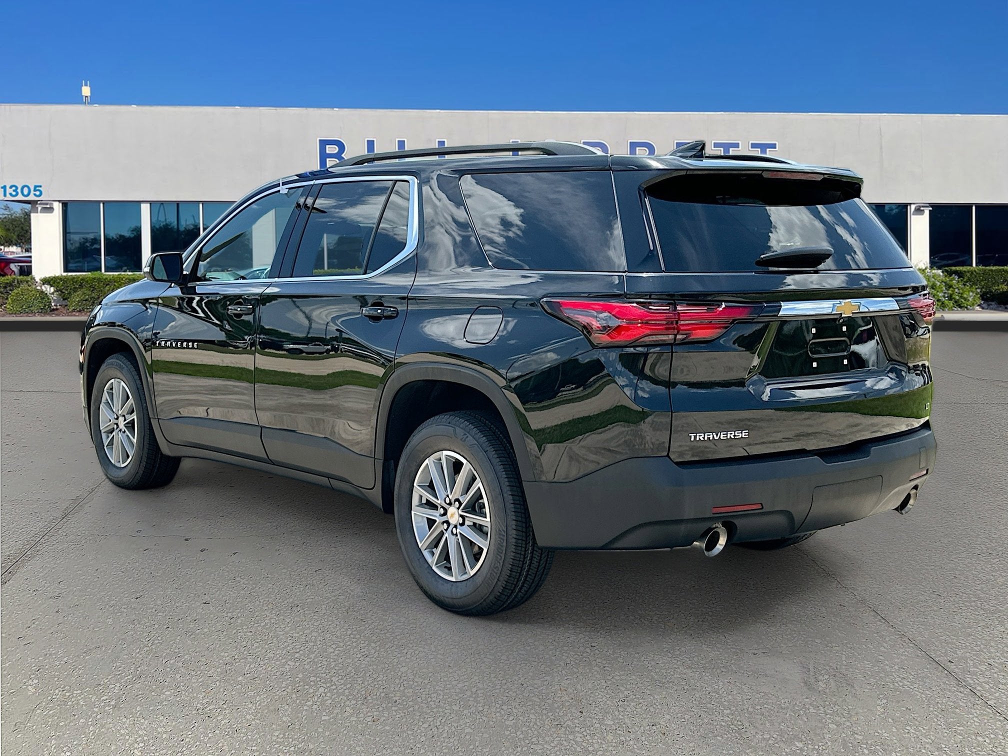 2023 Chevrolet Traverse LT Cloth