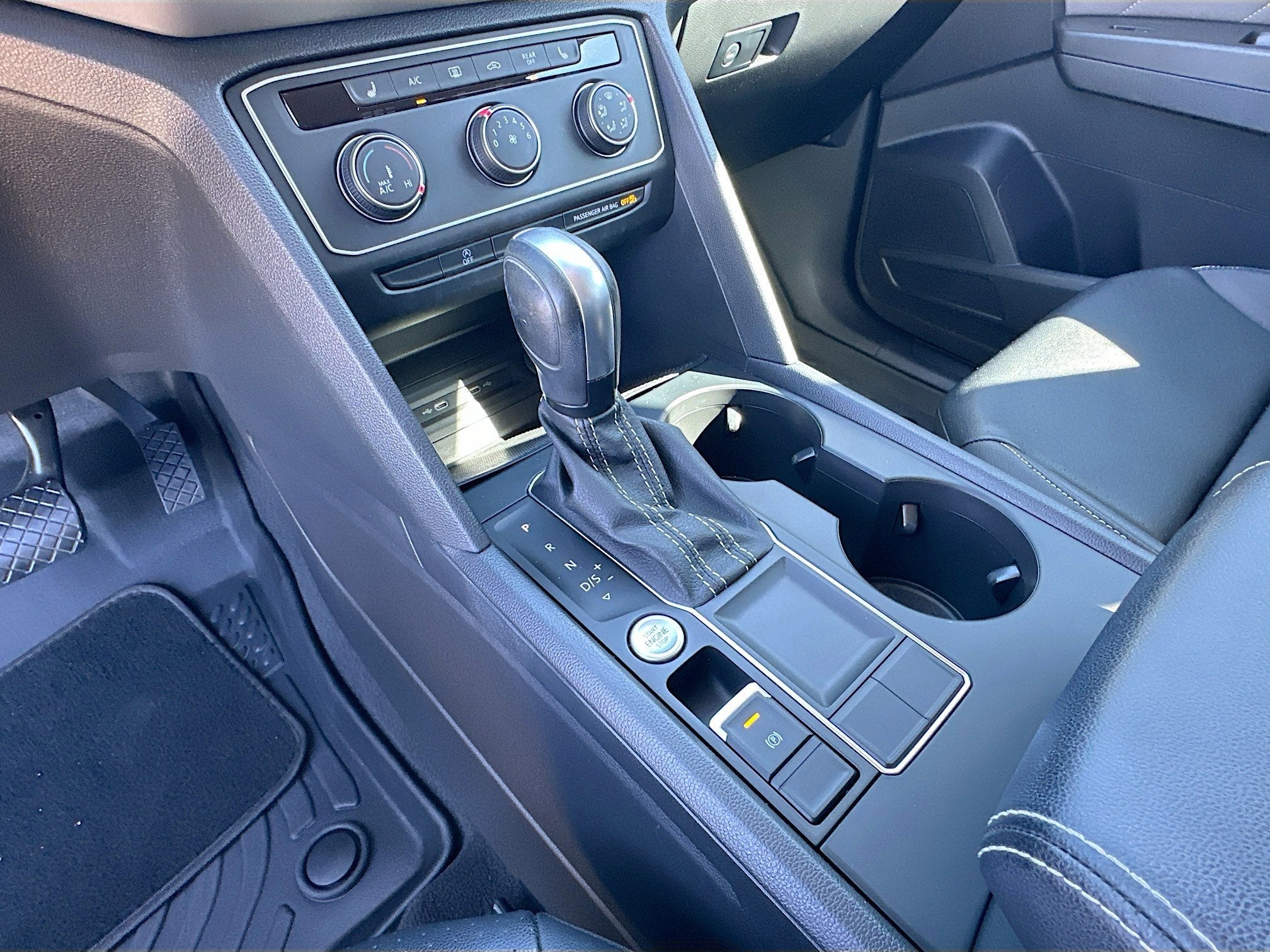 2023 Volkswagen Atlas 2.0T SE