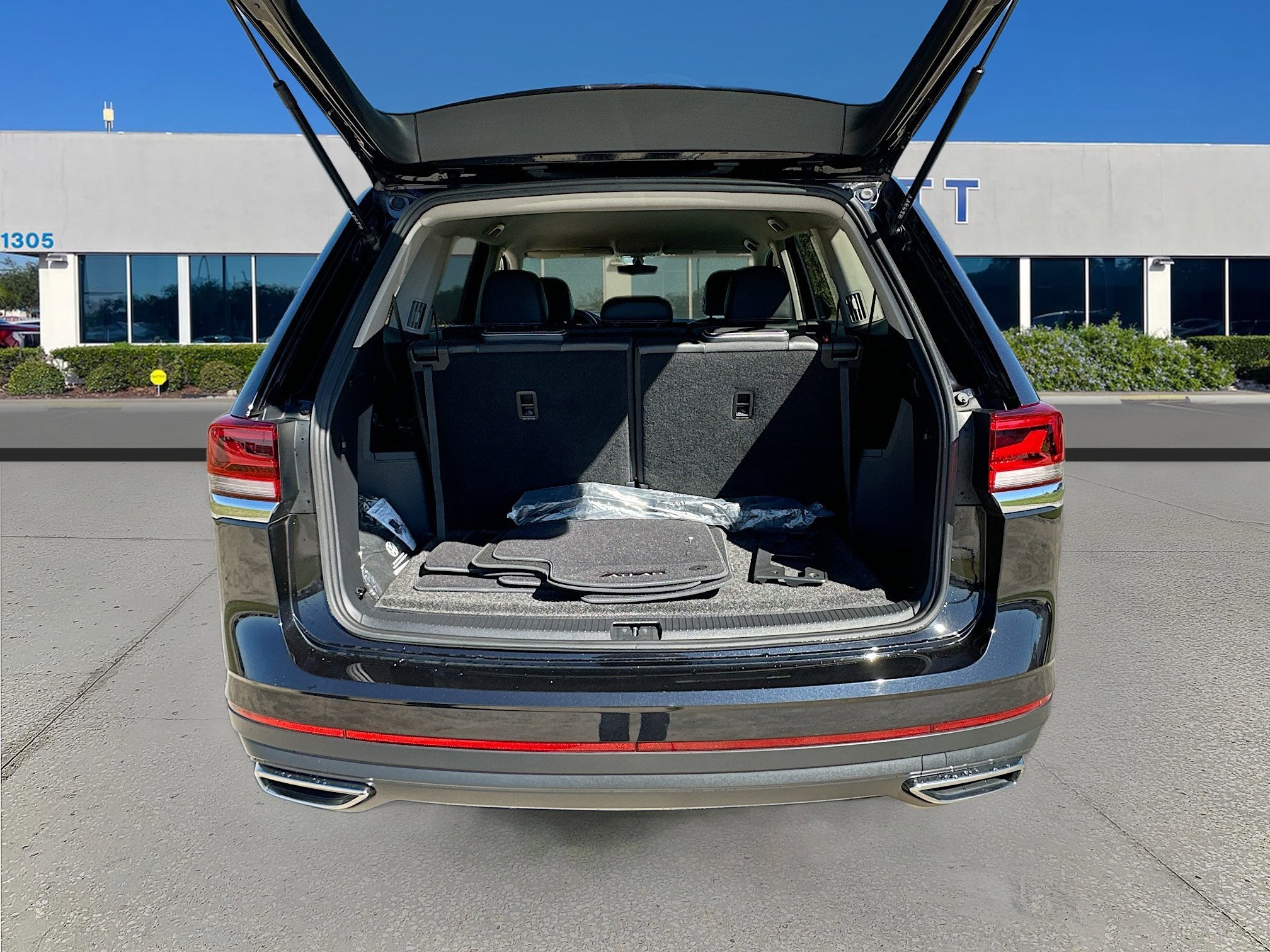 2023 Volkswagen Atlas 2.0T SE