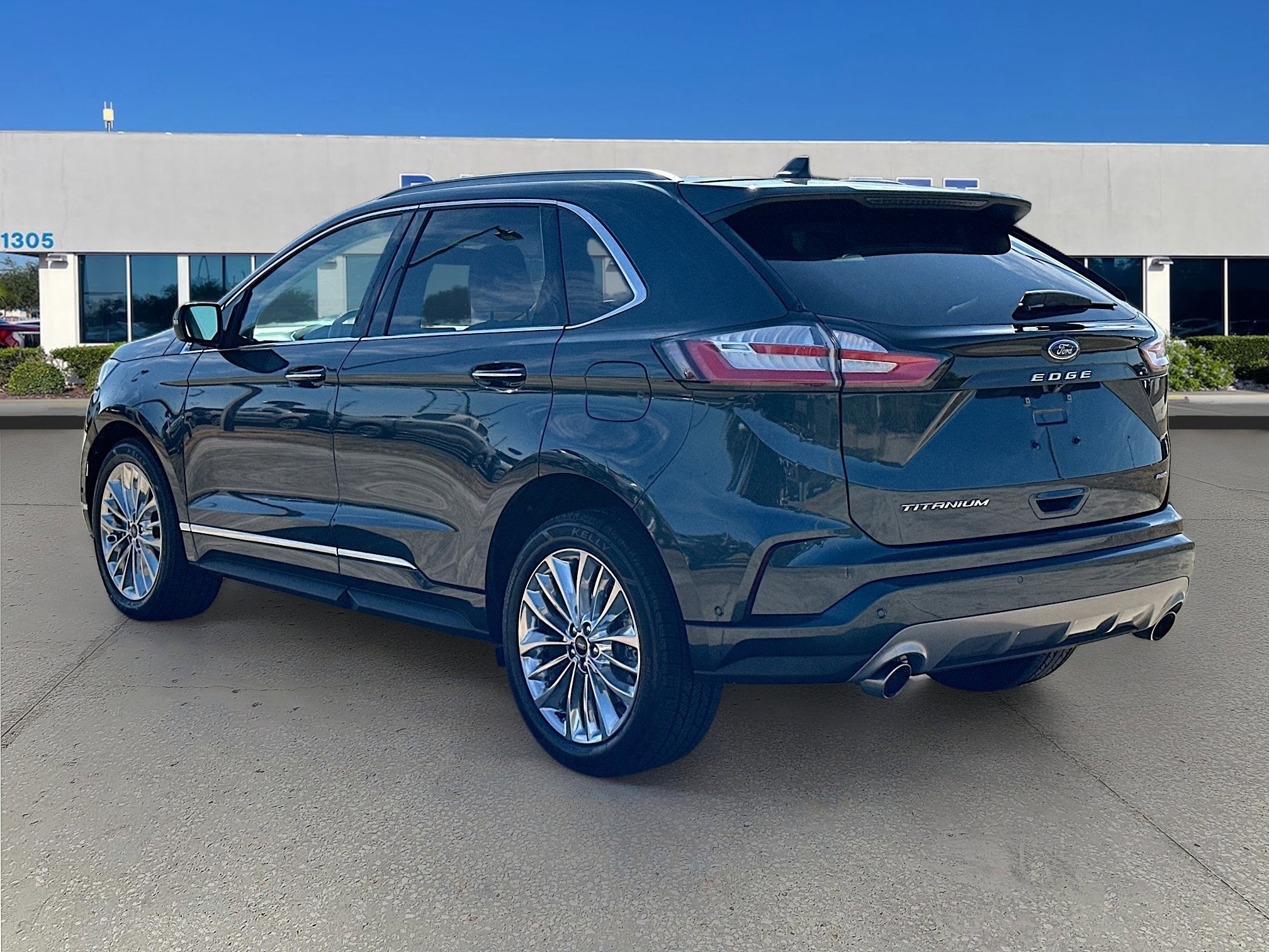 2022 Ford Edge Titanium