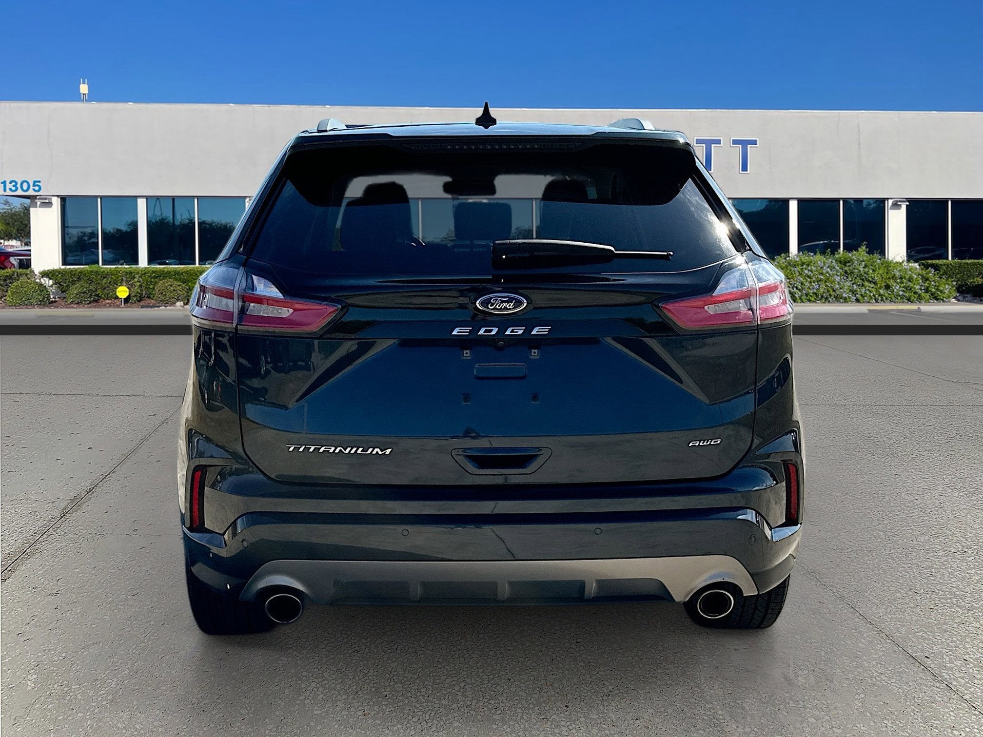 2022 Ford Edge Titanium