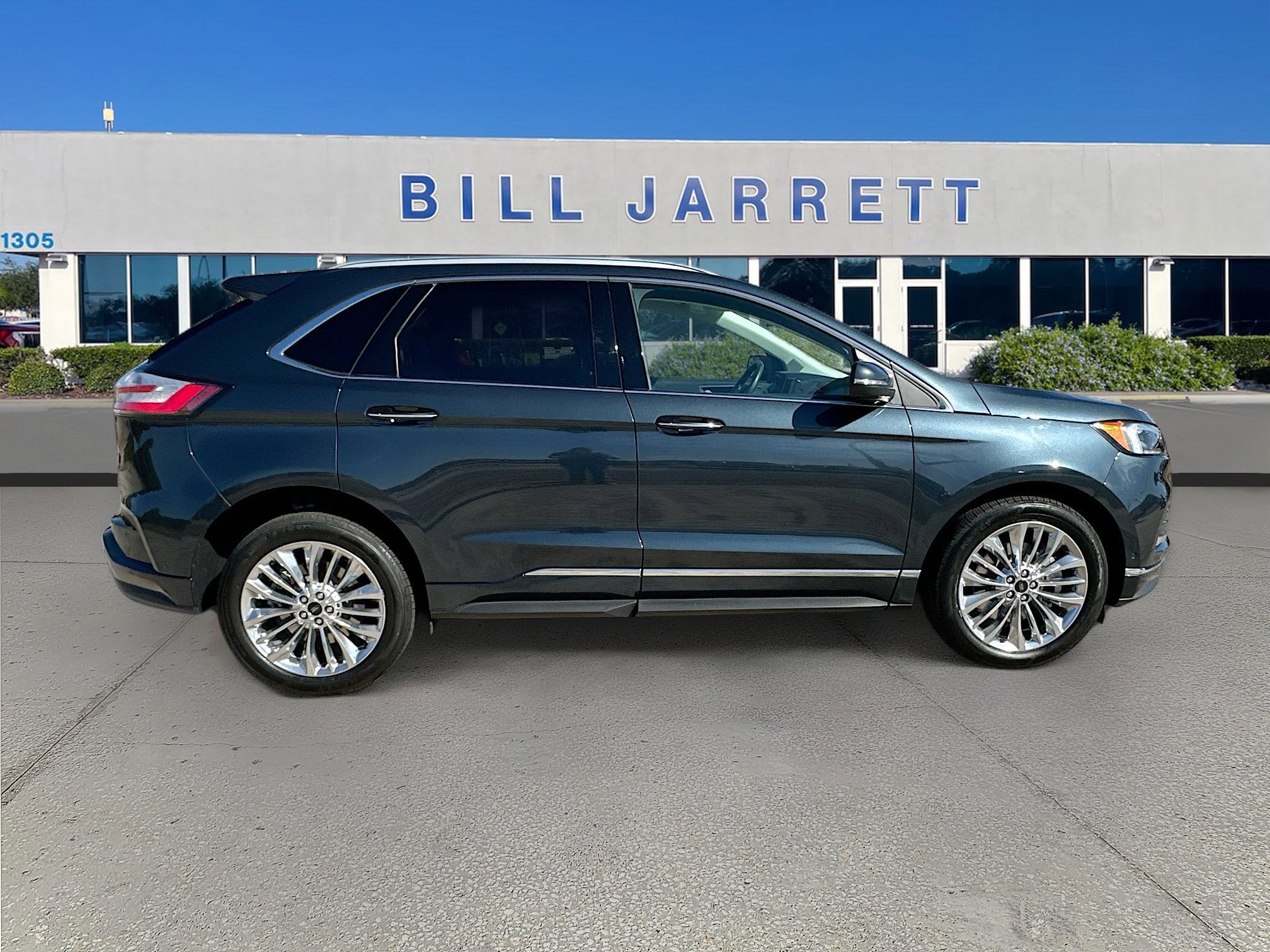 2022 Ford Edge Titanium