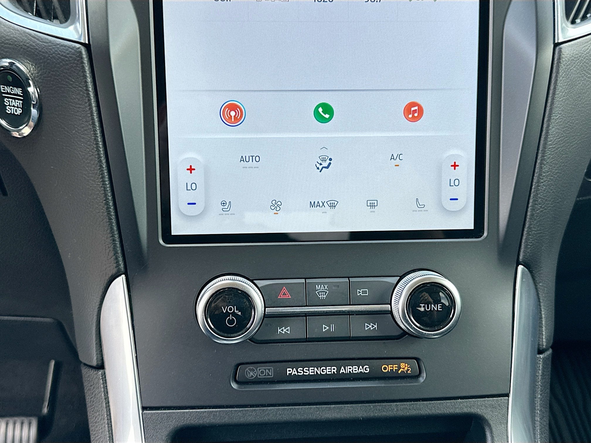 2024 Ford Edge Titanium