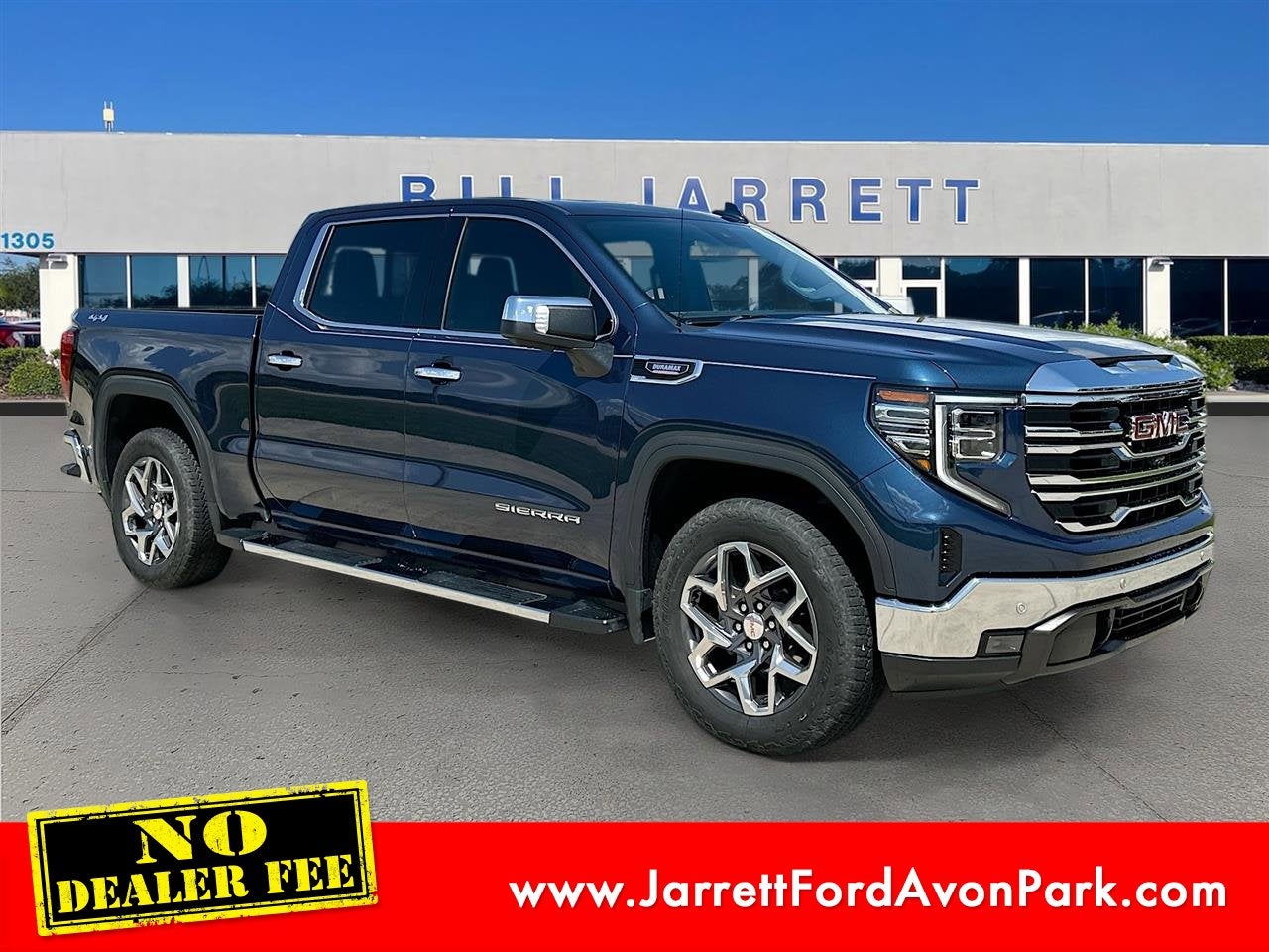 2023 GMC Sierra 4WD Crew Cab Short Box SLT's photo