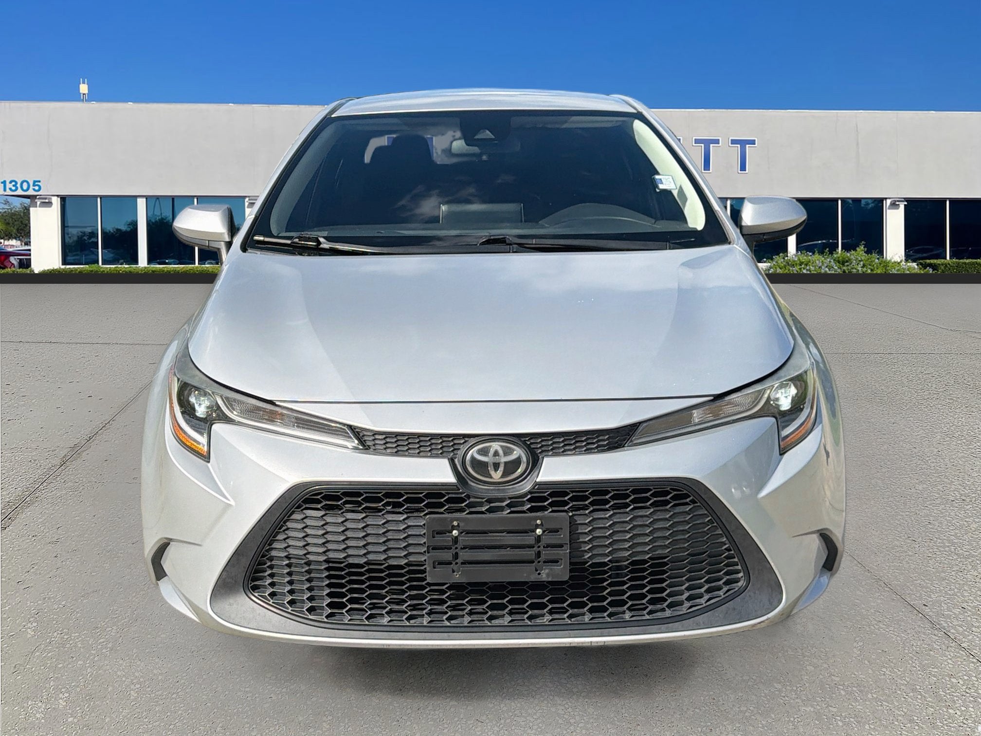 Used 2021 Toyota Corolla LE with VIN 5YFEPMAE4MP193333 for sale in Avon Park, FL