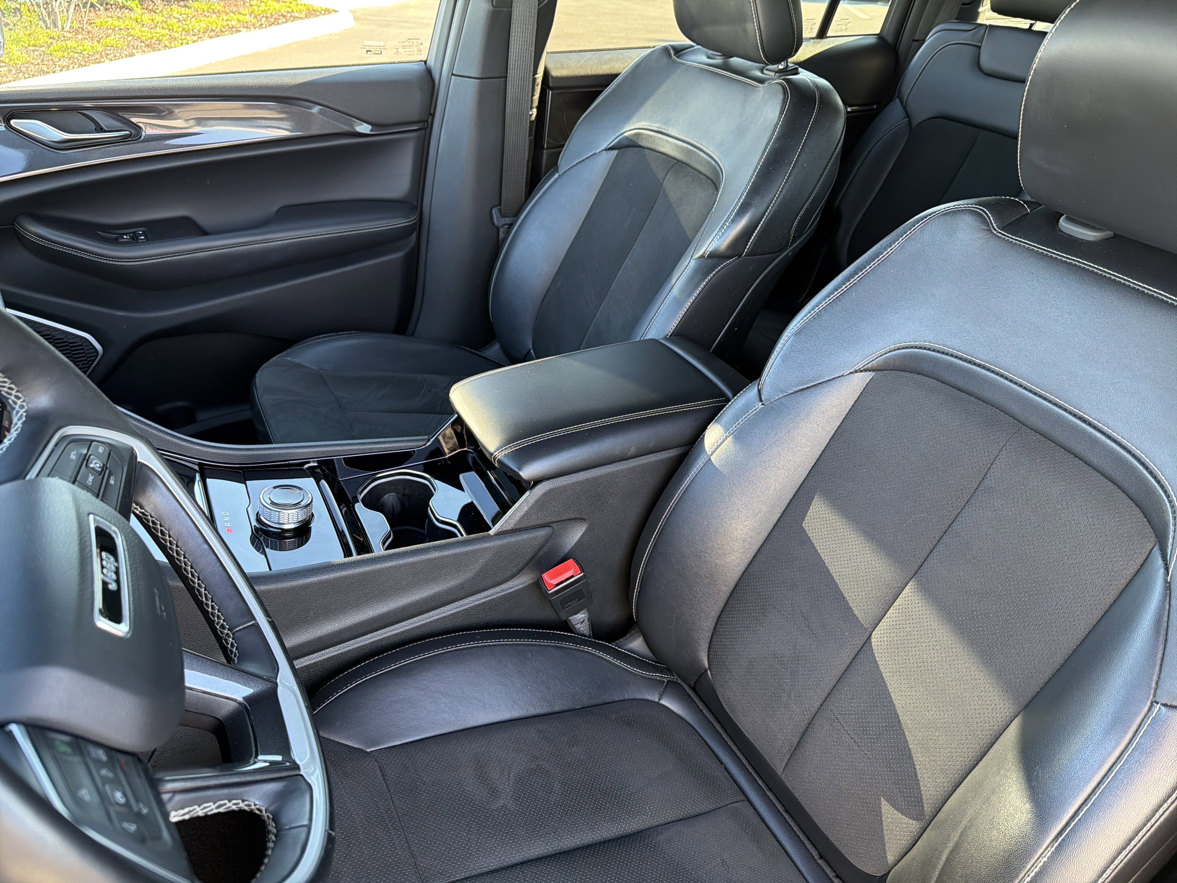 2022 Jeep Grand Cherokee L Altitude