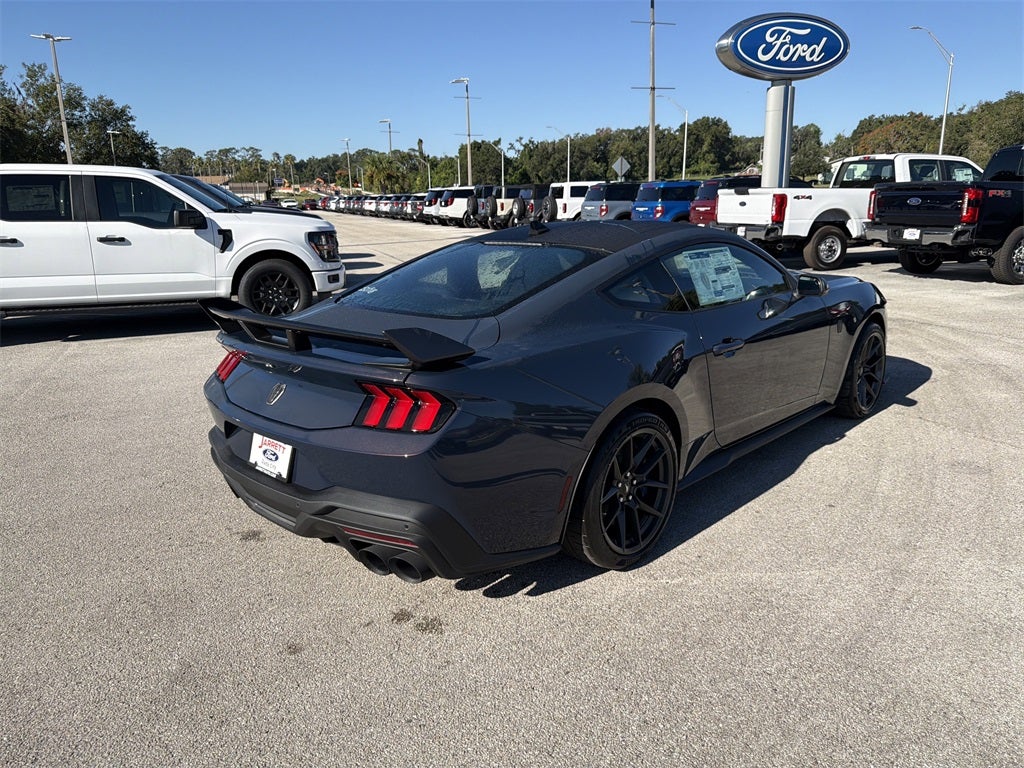 2025 Ford Mustang Dark Horse