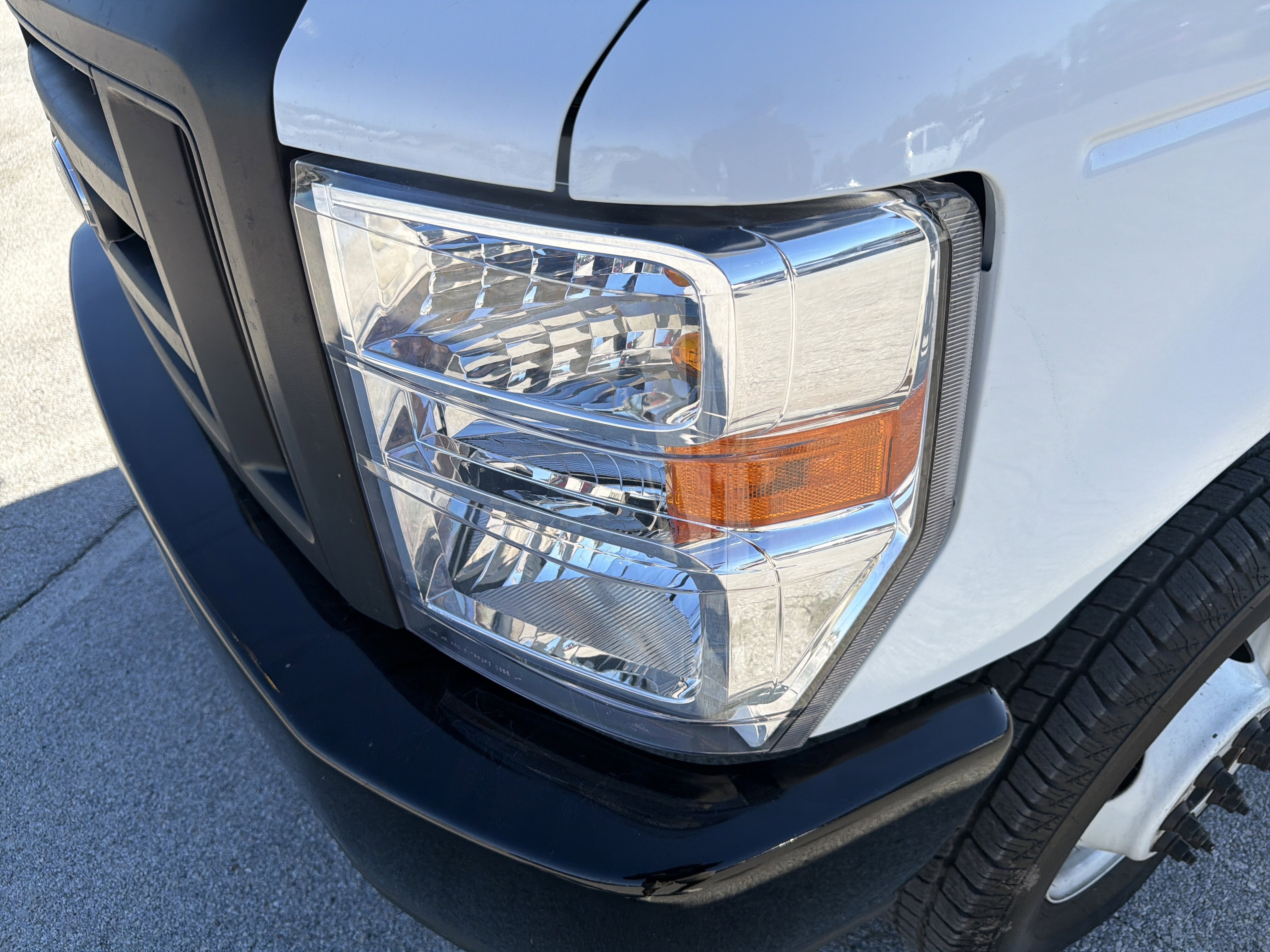 2024 Ford E-450SD Base