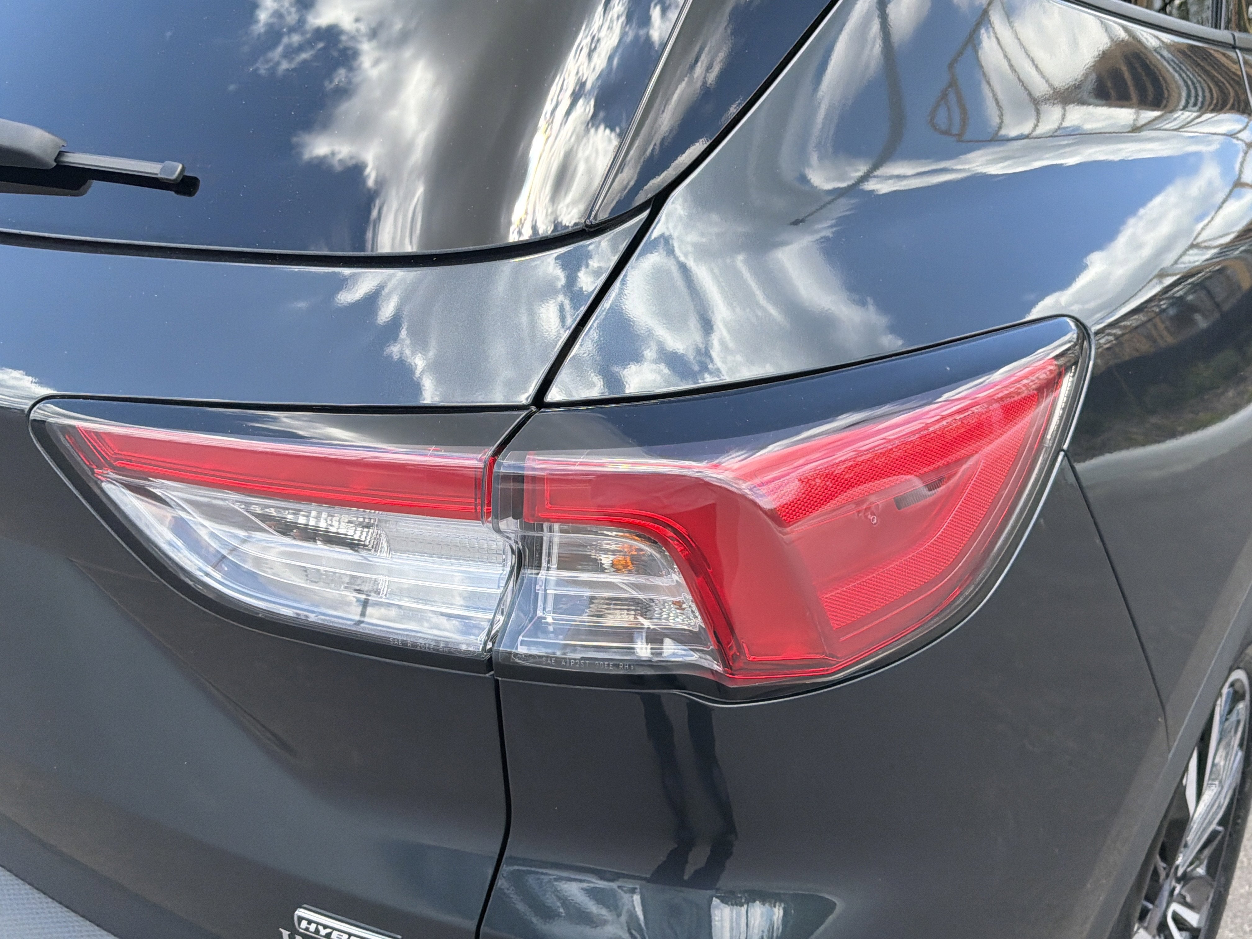 2022 Ford Escape Hybrid SE