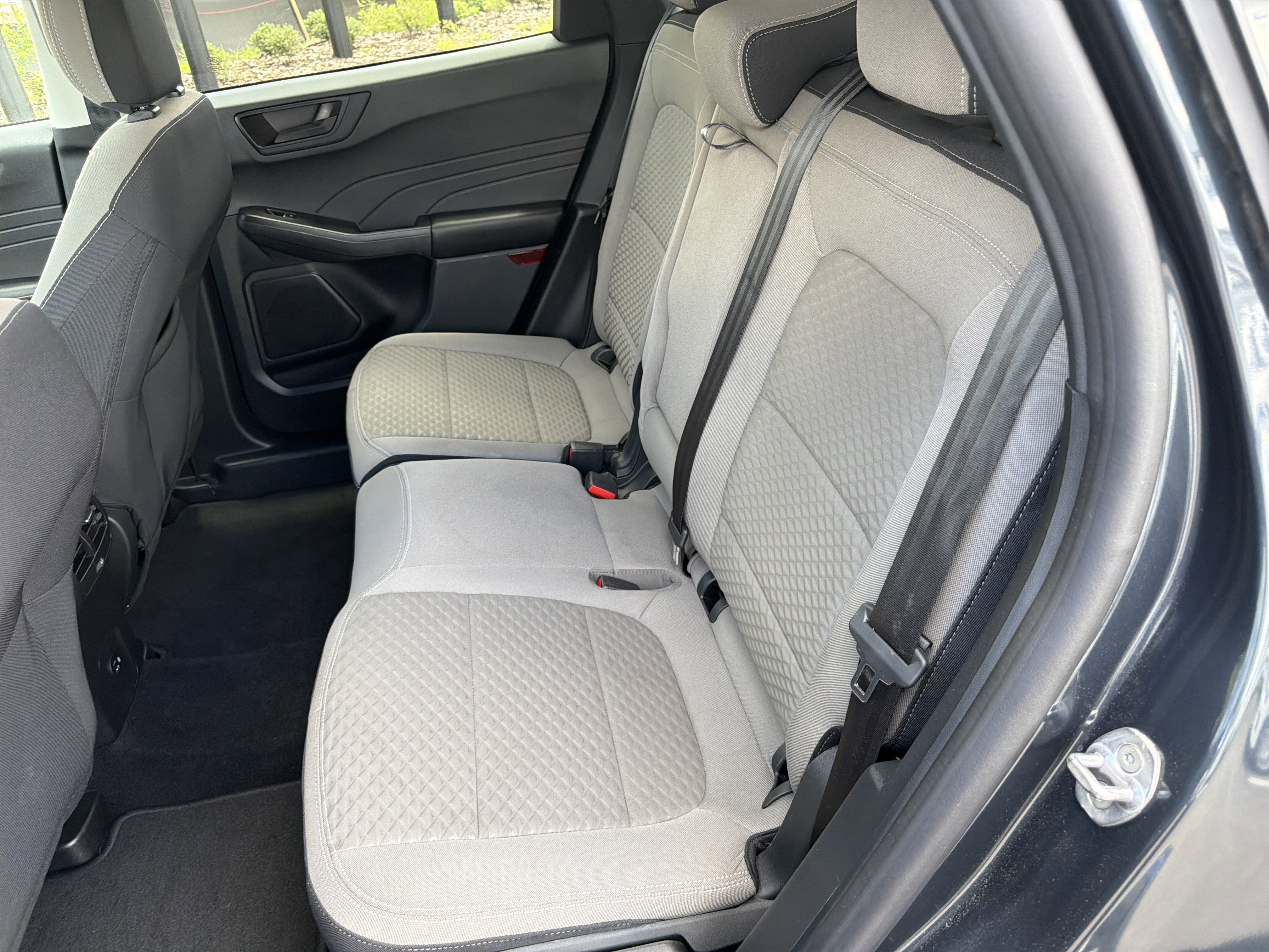 2022 Ford Escape Hybrid SE