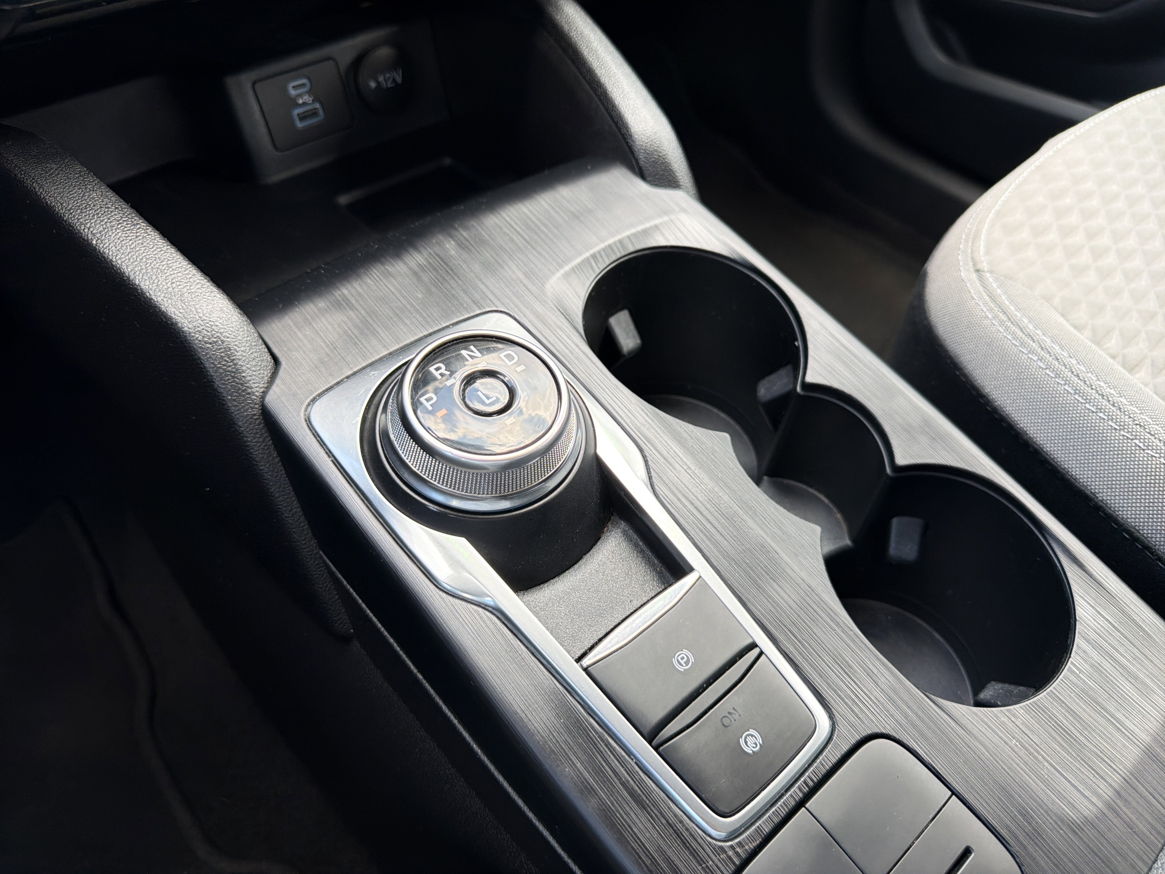 2022 Ford Escape Hybrid SE