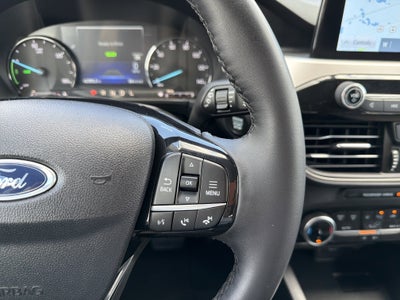 2022 Ford Escape Hybrid SE