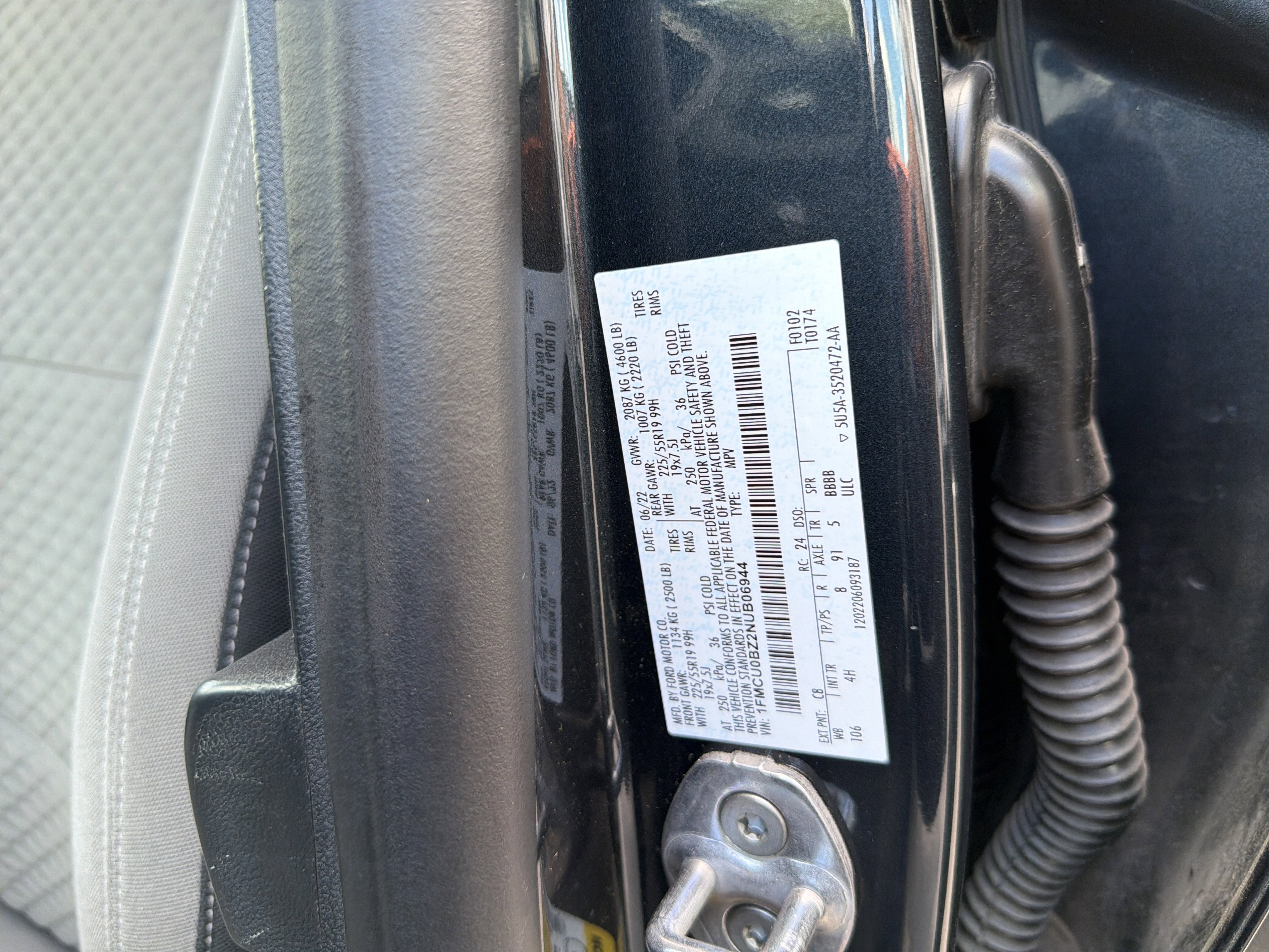 2022 Ford Escape Hybrid SE