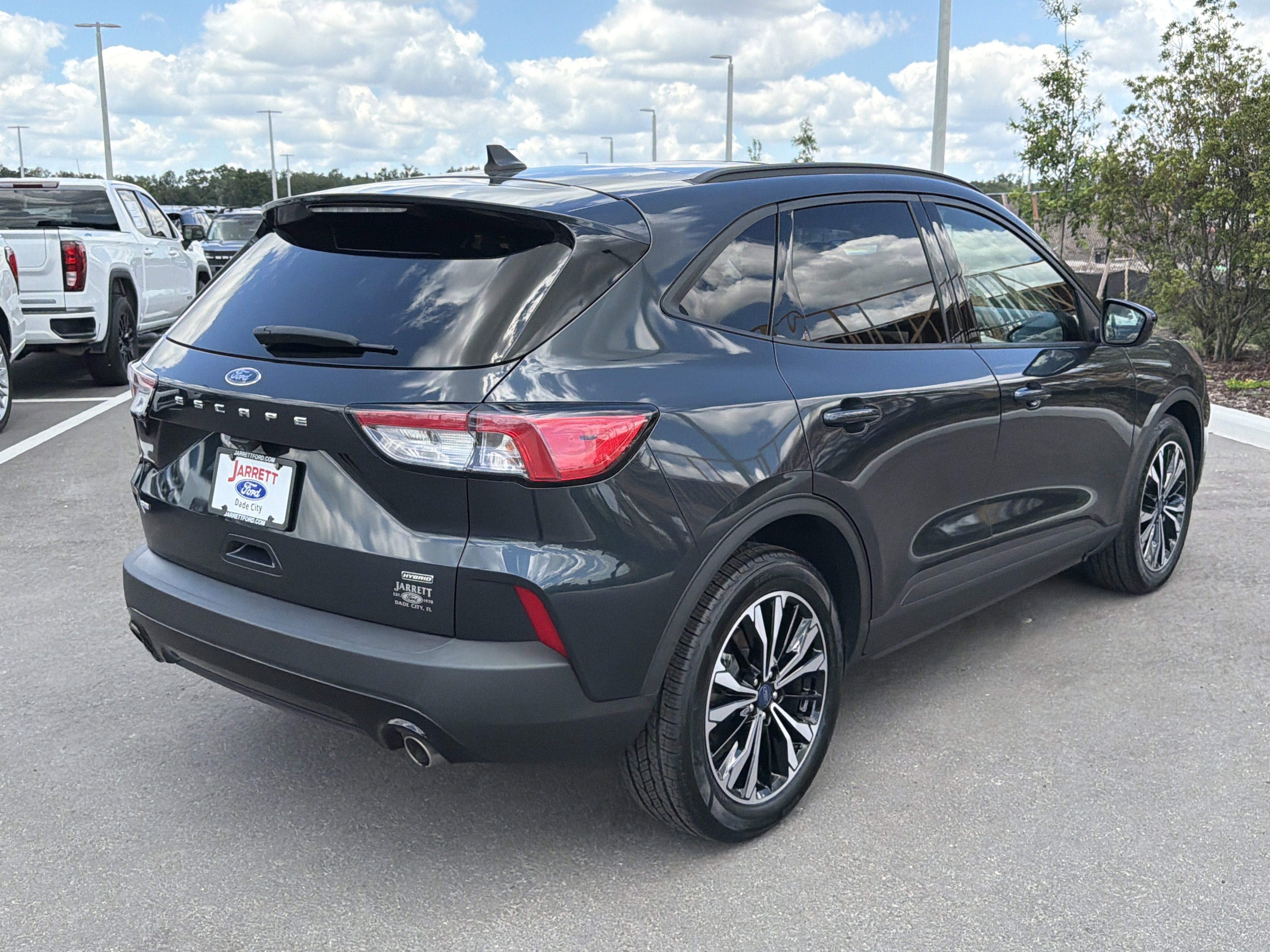 2022 Ford Escape Hybrid SE