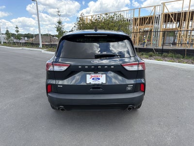2022 Ford Escape Hybrid SE