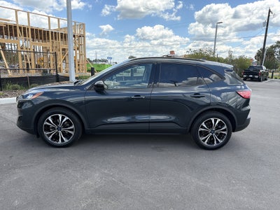 2022 Ford Escape Hybrid SE