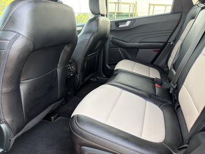 2022 Ford Escape Hybrid Titanium