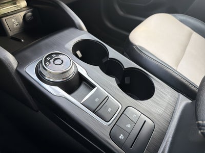 2022 Ford Escape Hybrid Titanium