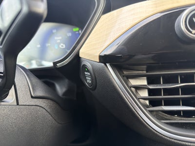 2022 Ford Escape Hybrid Titanium