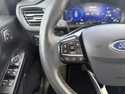 2022 Ford Escape Hybrid Titanium