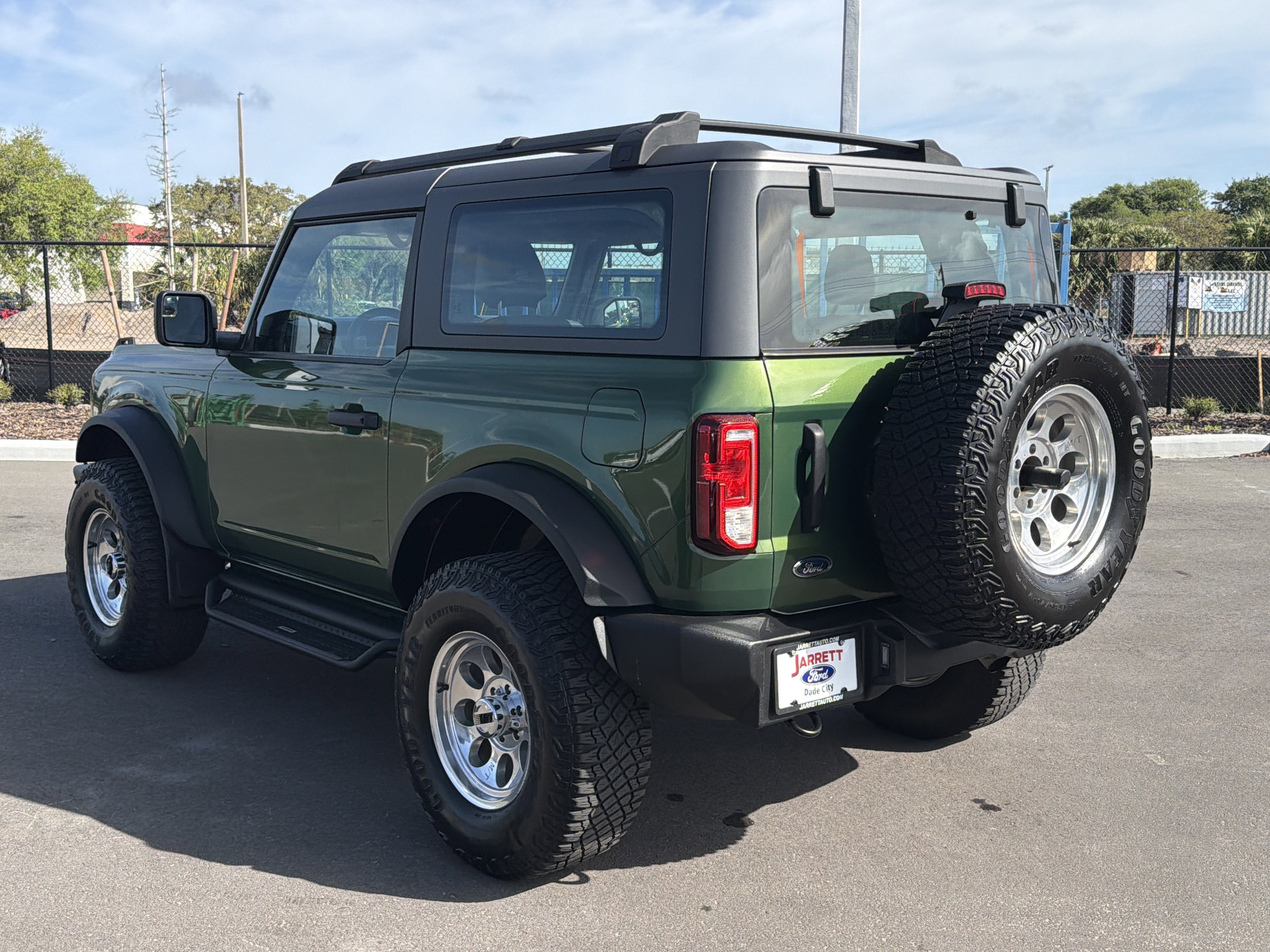 2023 Ford Bronco Base