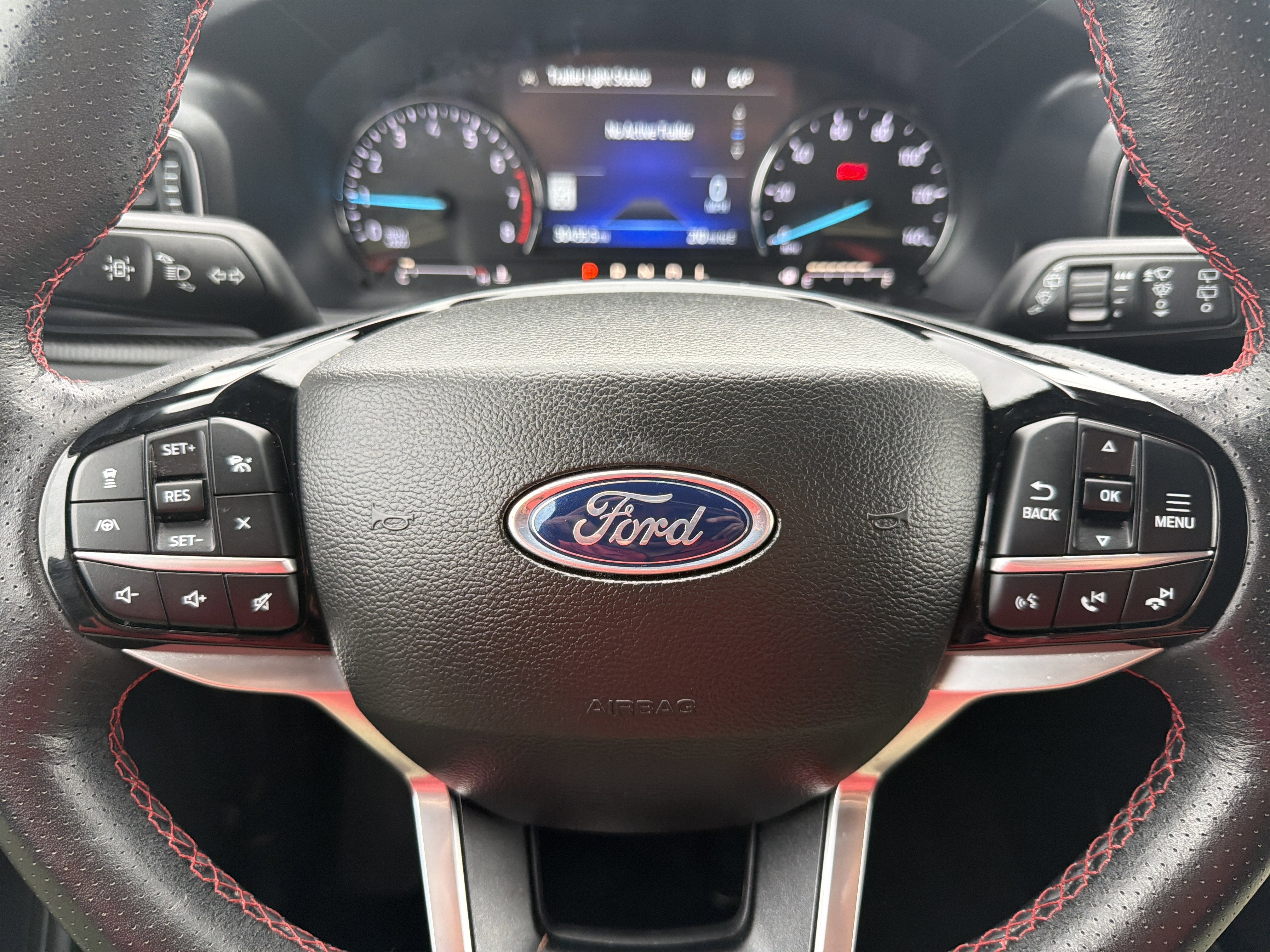 2023 Ford Explorer ST-Line