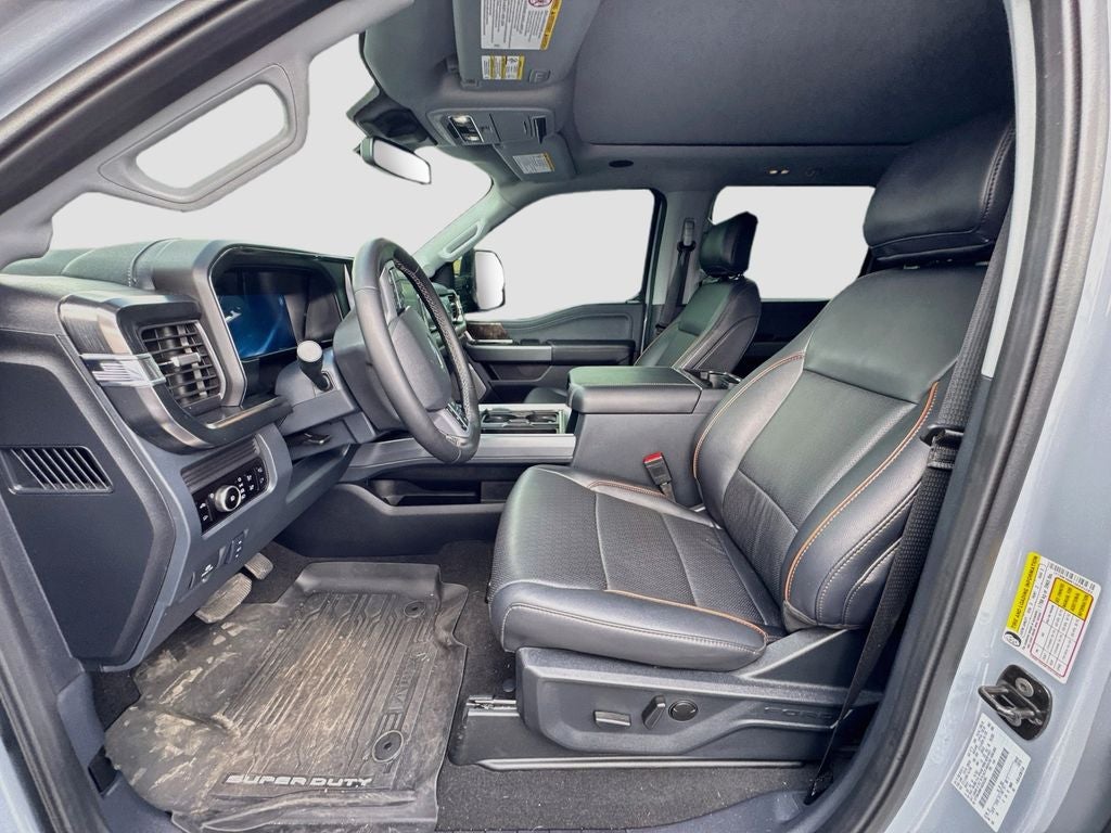 2025 Ford F-350SD Lariat