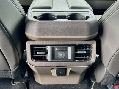 2027 Ford F-350SD Platinum DRW