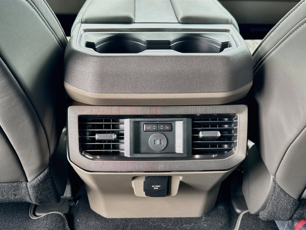 2027 Ford F-350SD Platinum DRW