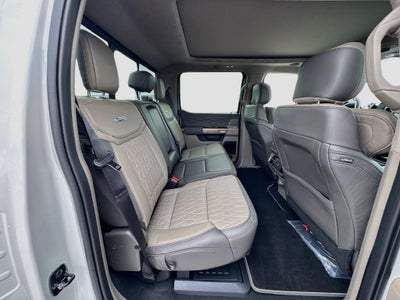 2027 Ford F-350SD Platinum DRW