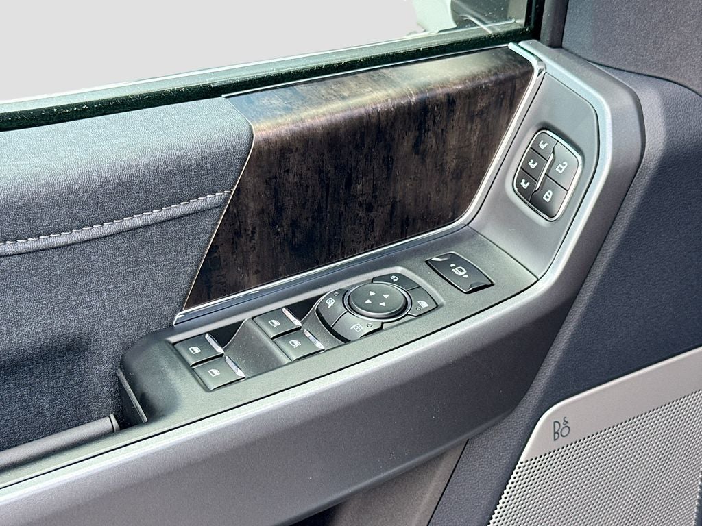 2026 Ford F-350SD Lariat DRW