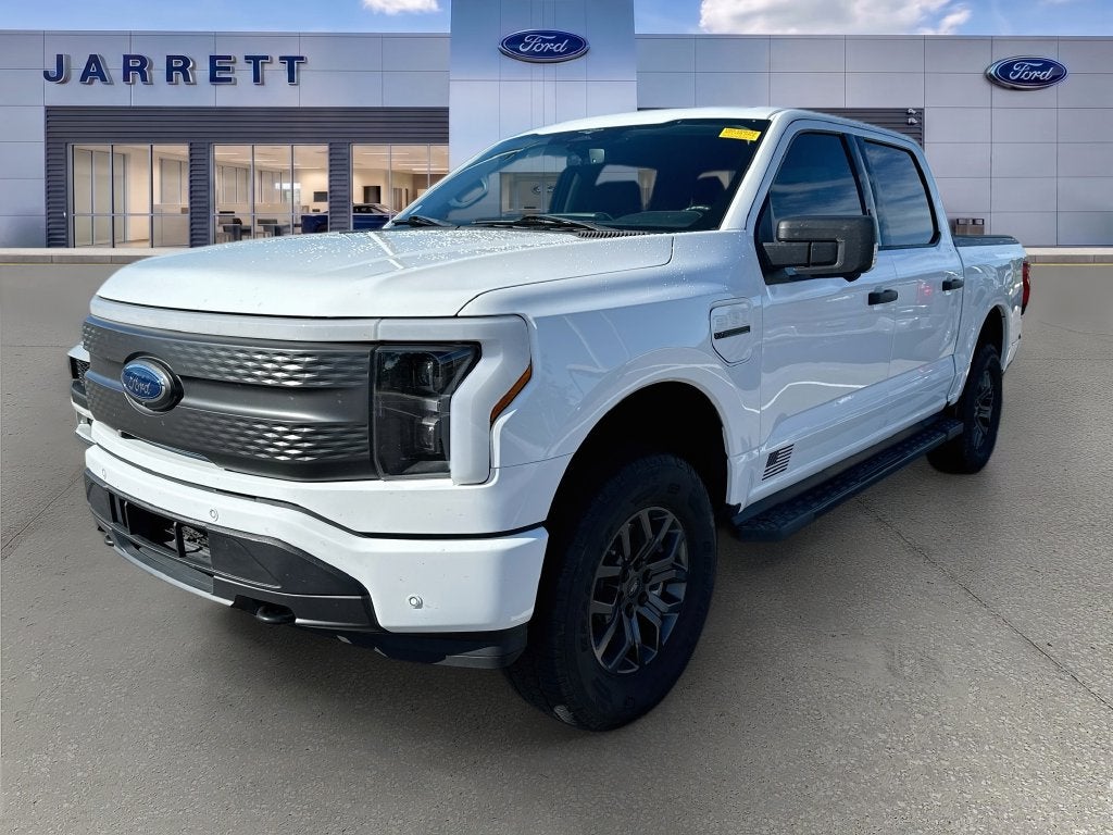 2023 Ford F-150 Lightning XLT